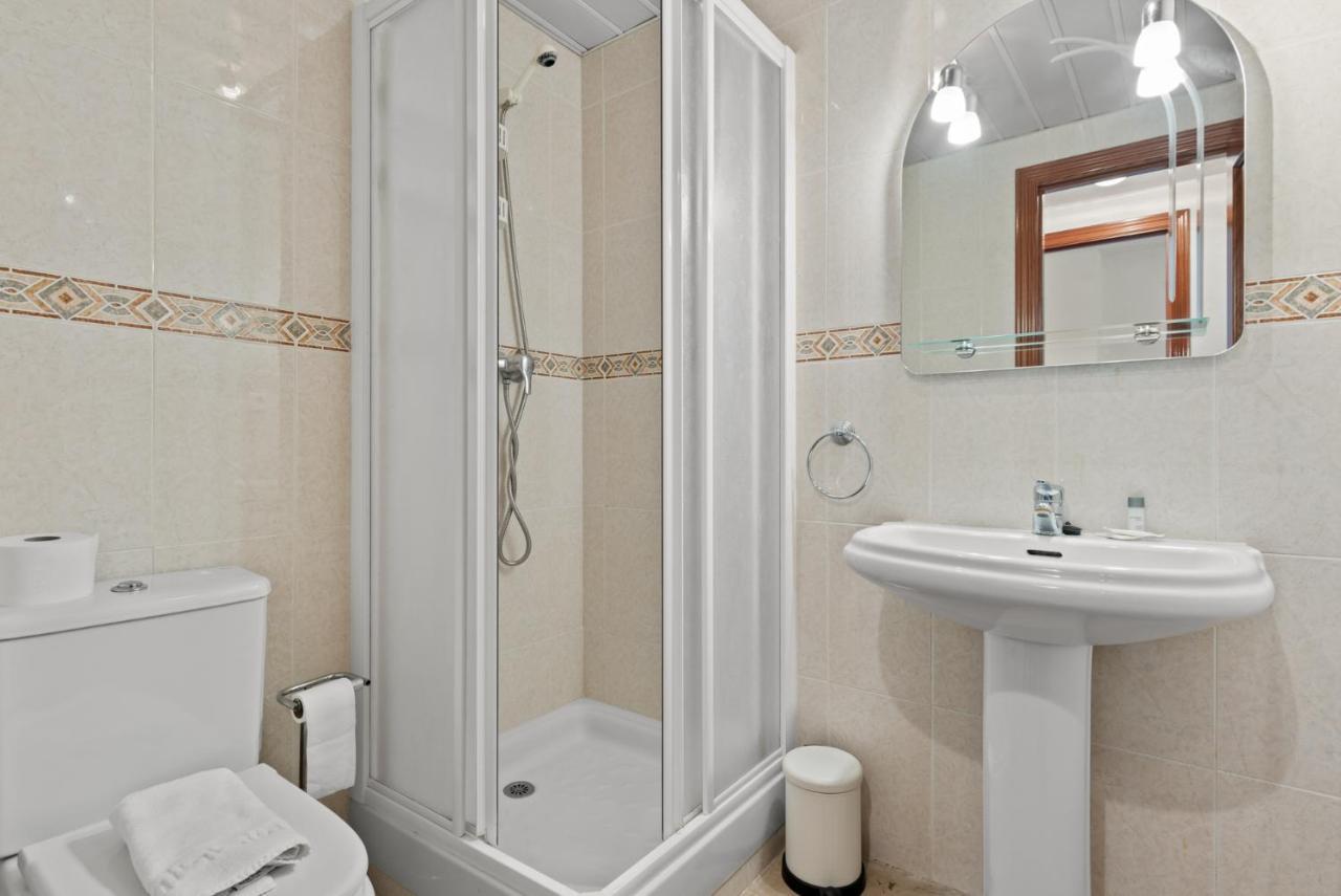 Marysol Beachclose Apartment With Pool By Costarentals - Ref 200 Benalmadena Bagian luar foto